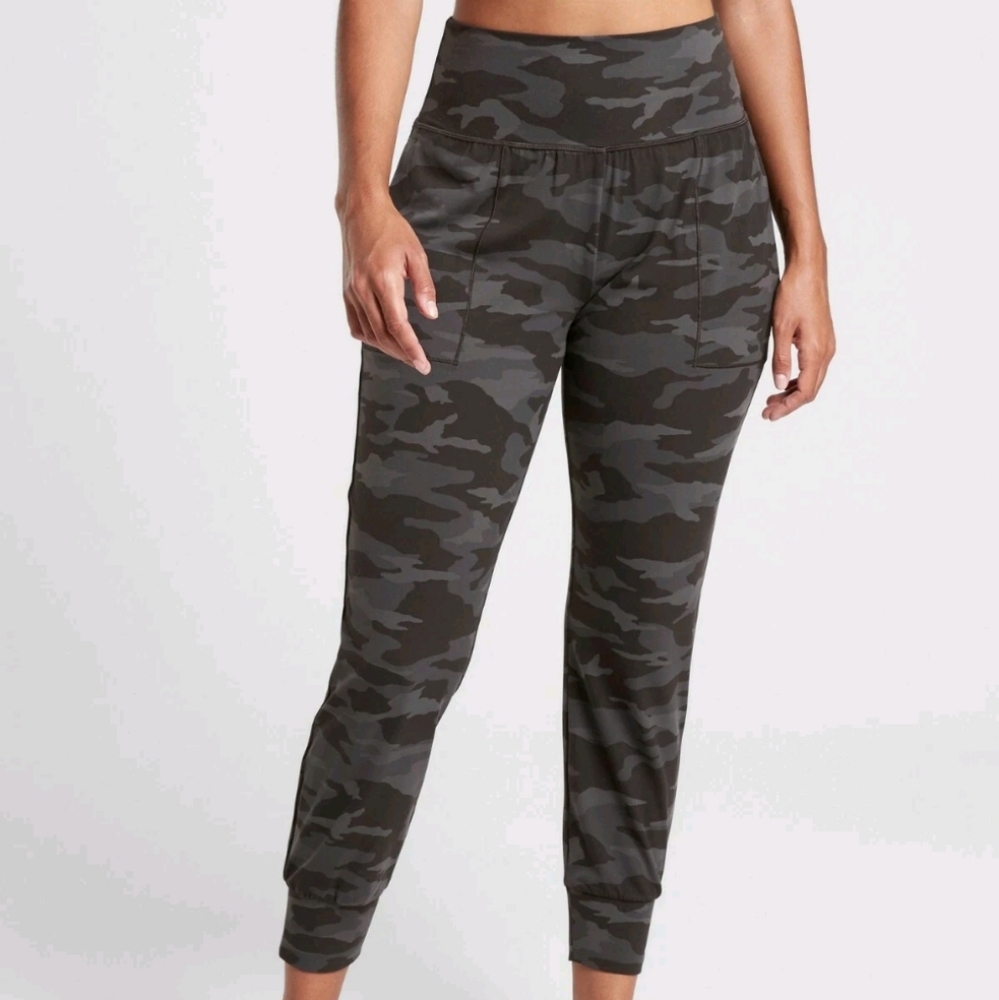Athleta Salutation Camo Jogger Pant Women's Size XX Small Gray Comfort Pockets